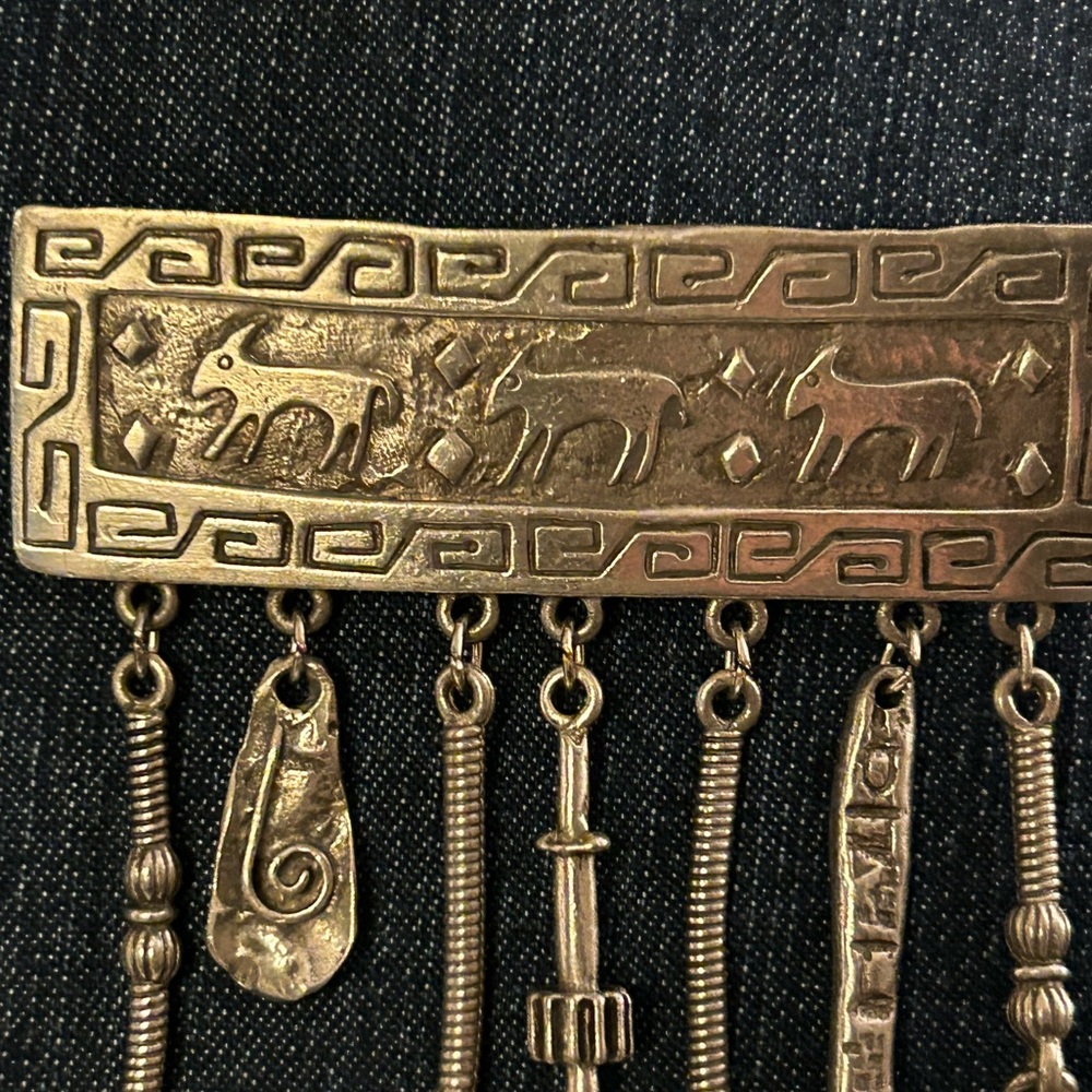 Charm Brooch Southwestern Theme; Pewter; 80s Vintage - Picture 2 of 7